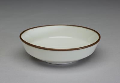 图片[2]-White dish, Ming dynasty (1368-1644)-China Archive